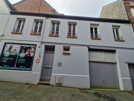 GODERVILLE CENTRE, appartement meublé en duplex de 104,30m². - Photo 4