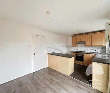 3 bedroom semi-detached house to rent - Photo 6
