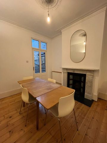 5 Bed Terraced House, Scawen Road, SE8 - Photo 3