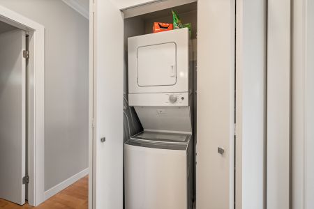 Furnished Fixed Term - Photo 2