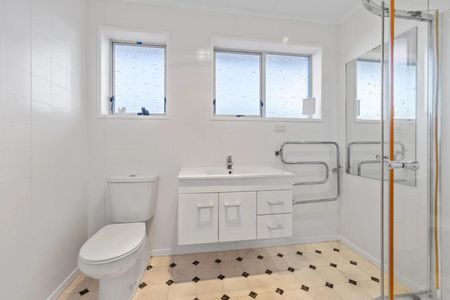 Warm & Cosy Living in Welbourn - Great Location! - Photo 2