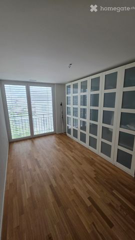 Grosszügige moderne 4 1/2 Zimmerwohnung im Wasserschloss - Foto 3