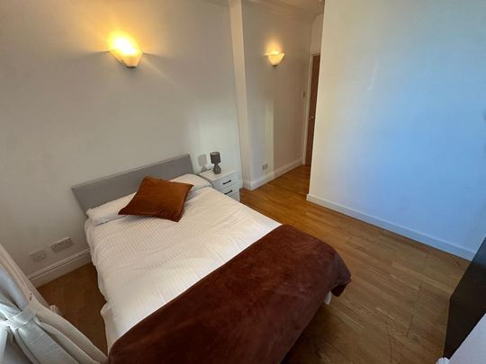 4 bedroom flat share to rent - Photo 1