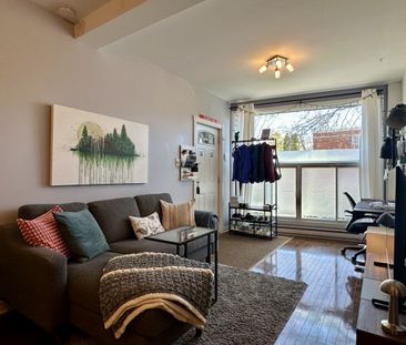 8805 Rue Beyries, #A - Photo 1