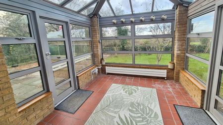 3 bedroom House To Let - Photo 5