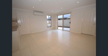 Comfort & Convenience in a Quiet Location - Photo 2