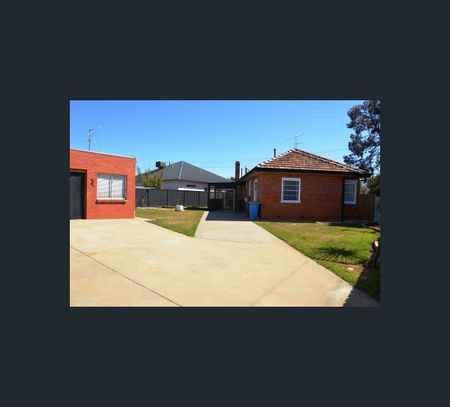 23 Clive Street, Shepparton, Vic 3630 - Photo 2