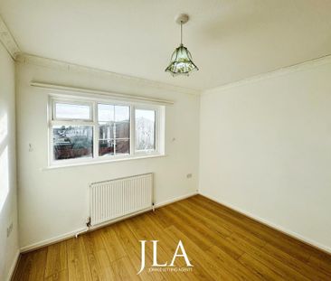 3 bedroom terraced house to rent - Photo 6