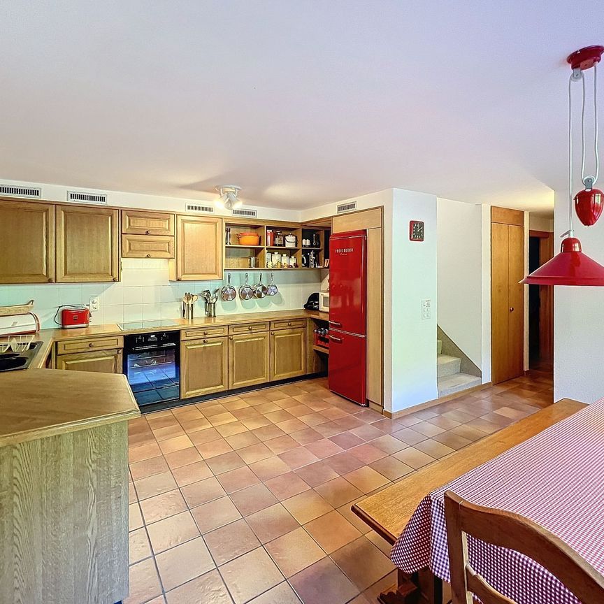 Entire chalet for rent in Crans-Montana - Photo 1