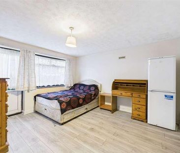 Albert Street, Slough, Berkshire, SL1 - Photo 5