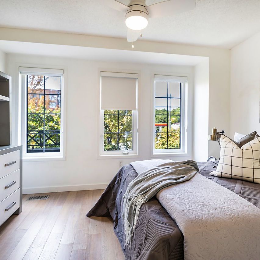 For Lease - 113 THE QUEENSWAY N/A Unit# TH57, Toronto, Ontario - Photo 1