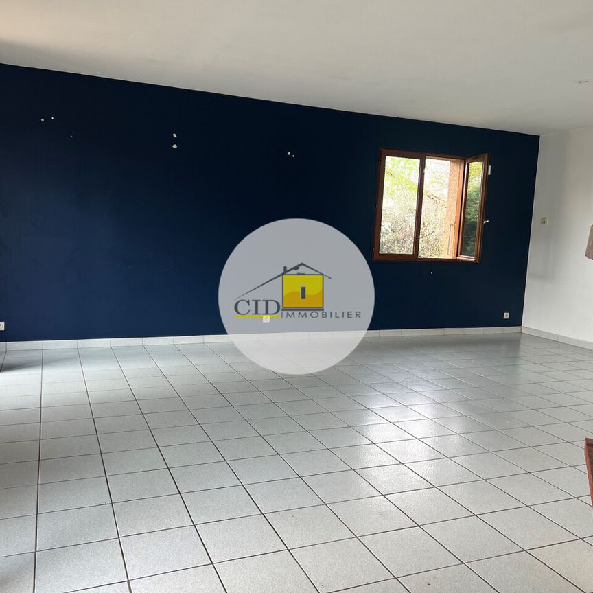 Location Maison 5 pièces 108m² GENAS 69740 - Photo 1