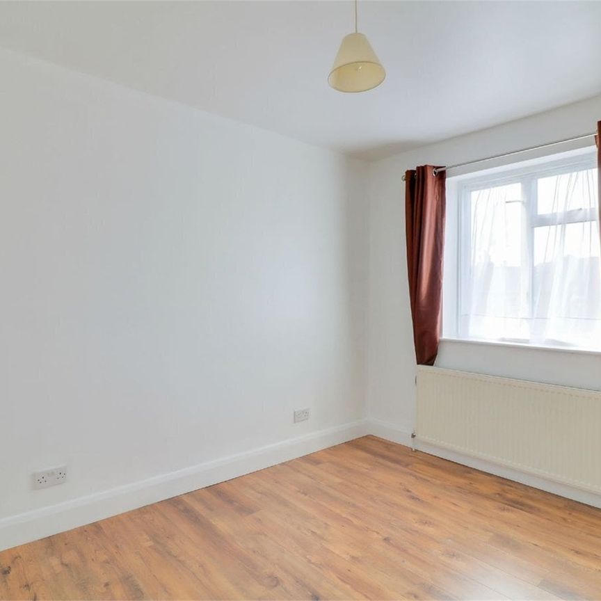 Berkeley Court, Neasden Lane, Neasden, NW10 - Photo 1