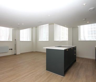 2 bedroom flat to rent - Photo 2