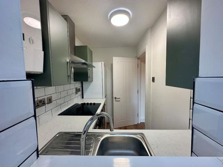 1 bedroom flat to rent - Photo 4