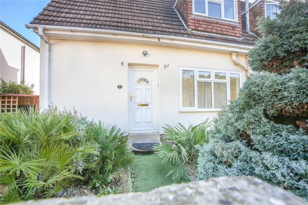 Granley Close, - Photo 1