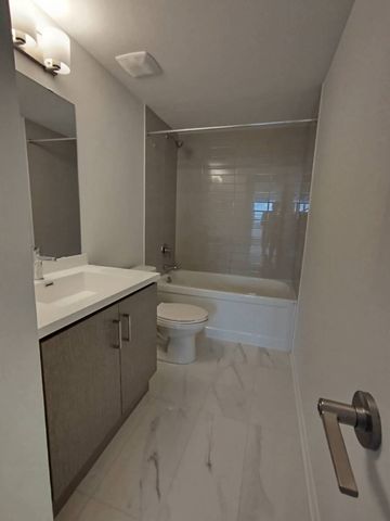 For Lease - 100 Honeycrisp Crescent Unit# 335, Vaughan, Ontario - Photo 4