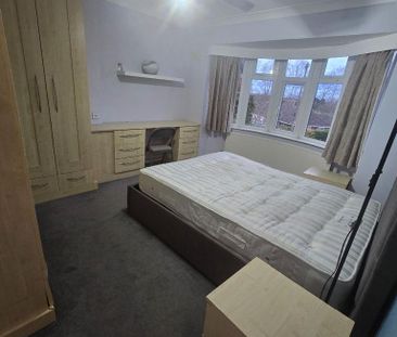 3 bedroom semi-detached house to rent - Photo 5