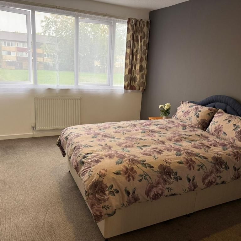 1 bedroom in a house share to rent - Photo 1