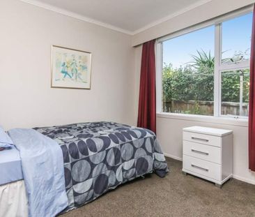 ELLERSLIE - Hawthorne Place 3 Bedroom one level Unit - Photo 2