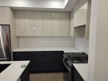 15353 17 Avenue #306, White Rock, BC V4A1T8 - Photo 2