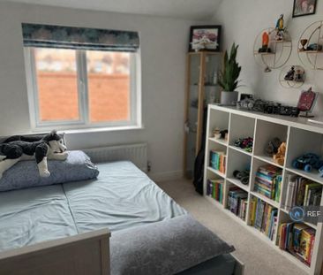 4 bedroom detached house to rent - Photo 6