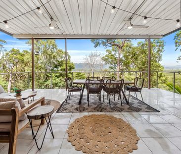 LUXURIOUS THREE BEDROOM RETREAT WITH BREATHTAKING VIEWS - Photo 4