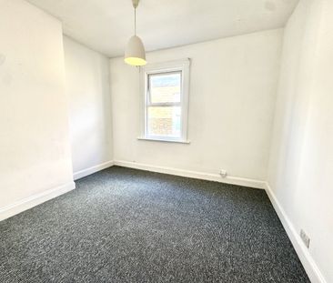 Chatham Road, Kingston Upon Thames, KT1 3AA - Photo 2