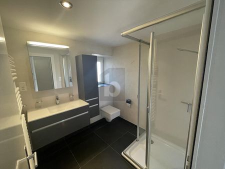 LIVING DREAM WITH A LOT OF CHARM - Photo 5