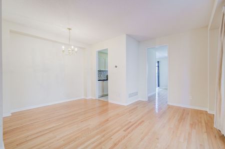 For Lease - 30 London Pride Drive, Richmond Hill, Ontario - Photo 5