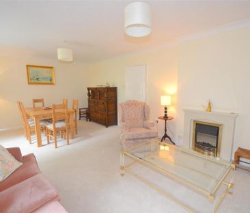 3 bedroom detached house to rent - Photo 2