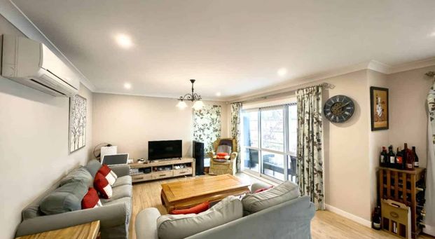 Family Home in Karaka Harbourside - Photo 1