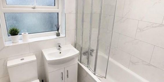 3 bedroom detached house to rent - Photo 3