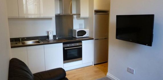 Studio to rent - Photo 2