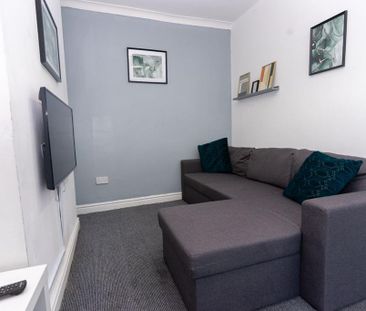 3 bedroom terraced house to rent - Photo 1