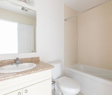 For Lease - 142 Baycliffe Crescent, Brampton, Ontario - Photo 6