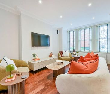 3 bedroom flat to rent - Photo 3