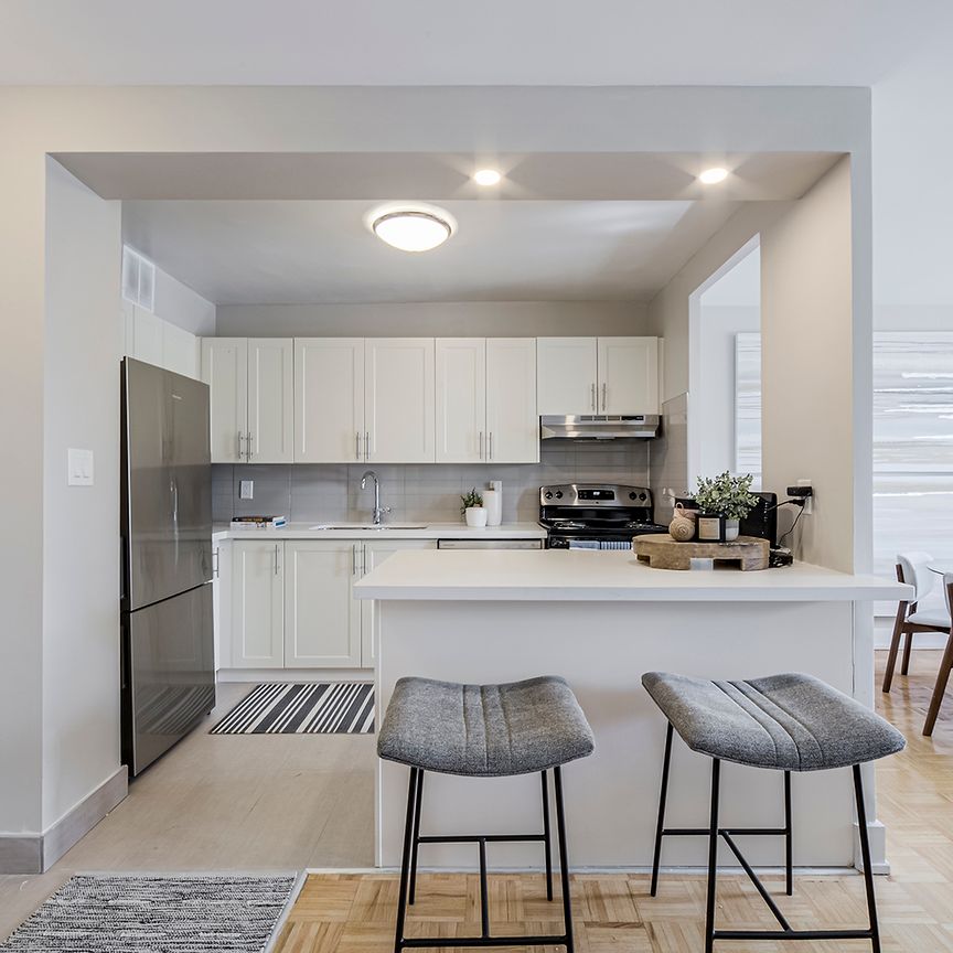 Parkway Forest Towers - Photo 2