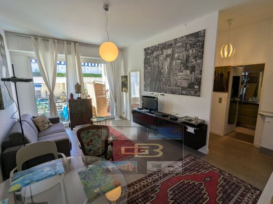 SQUARE ROYAL 4ème / EN COURS DE RESERVATION - Photo 1