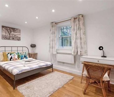 Kingsland Road, London, E8 - Photo 1