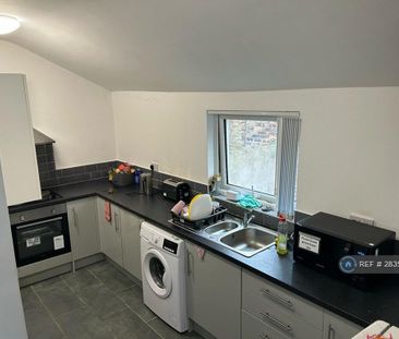 1 bedroom in a house share to rent - Photo 6