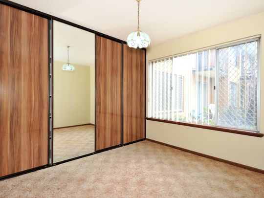 Low Maintenance Unit - Photo 1