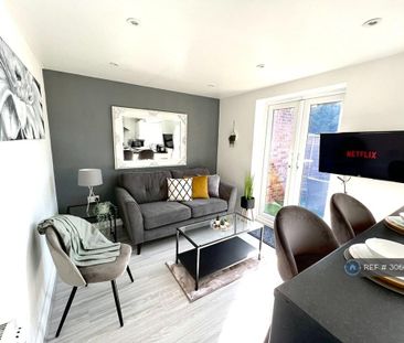 2 bedroom maisonette to rent - Photo 2