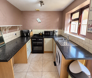 2 bedroom property to rent - Photo 4