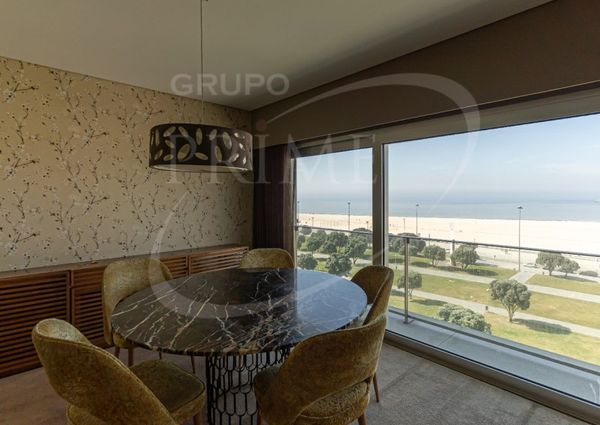 Apartamento T4 em Porto
