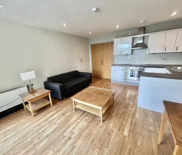 1 bedroom flat to rent - Photo 2