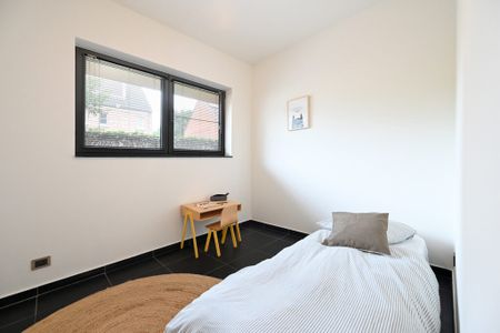 Mooi gelijkvloers appartement met ruime tuin en parking - Photo 3