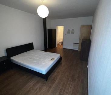 3 Bed Flat, North Quay, L3 - Photo 2