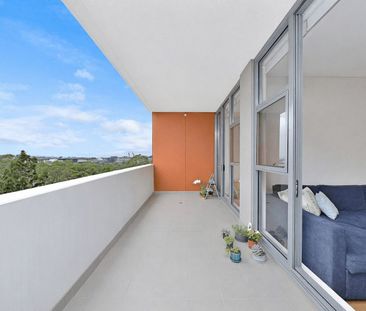 Breathtaking Level 18 view | Bright & Spacious interiors - Photo 5