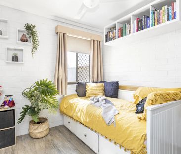 Stylish Two-Level Townhouse with Private Courtyard - Photo 1
